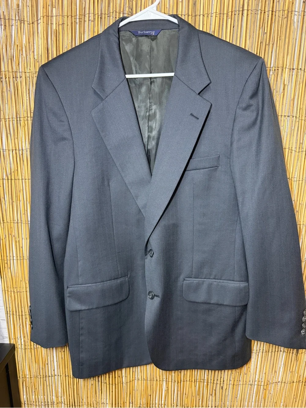 Burberrys Men’s 100% Pure Wool Blazer gray, 2 Button size:L approximate